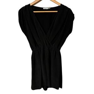 Kimchi Blue 100% Silk Urban Outfitters Black Mini Dress Womens Size Medium LBD